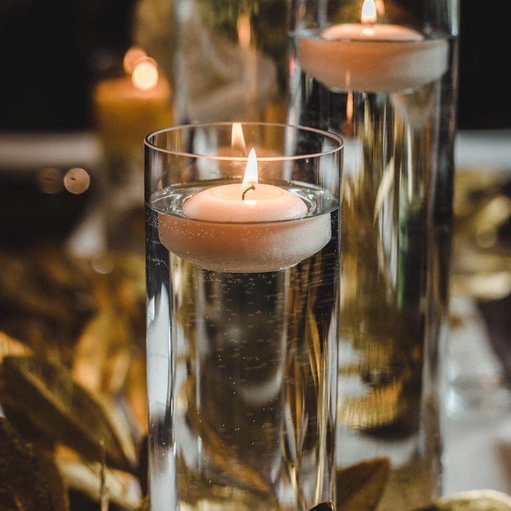 16 Floating Candles
